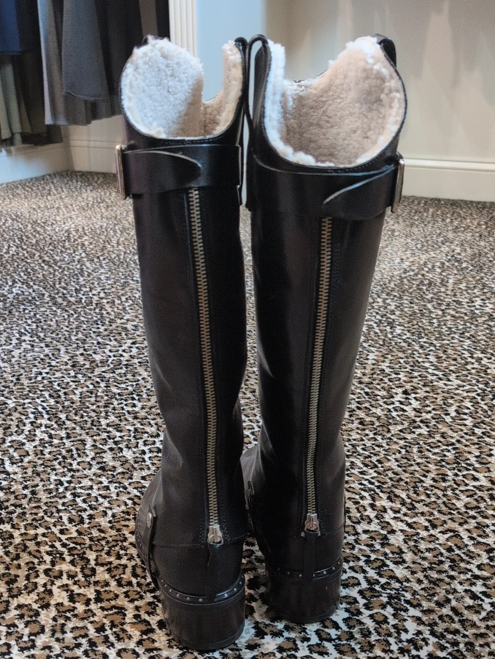 UGG collection sleek